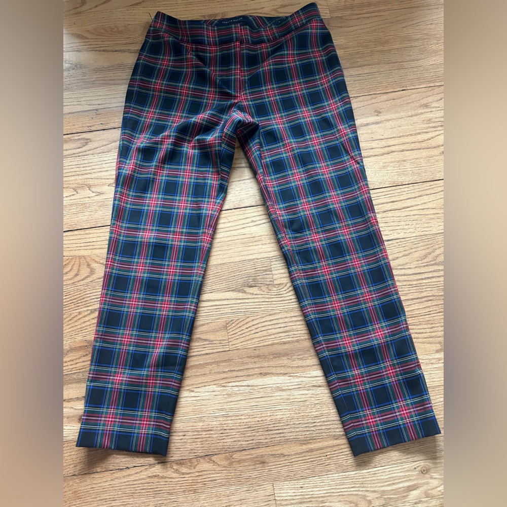 Tommy Hilfiger plaid ankle pants.